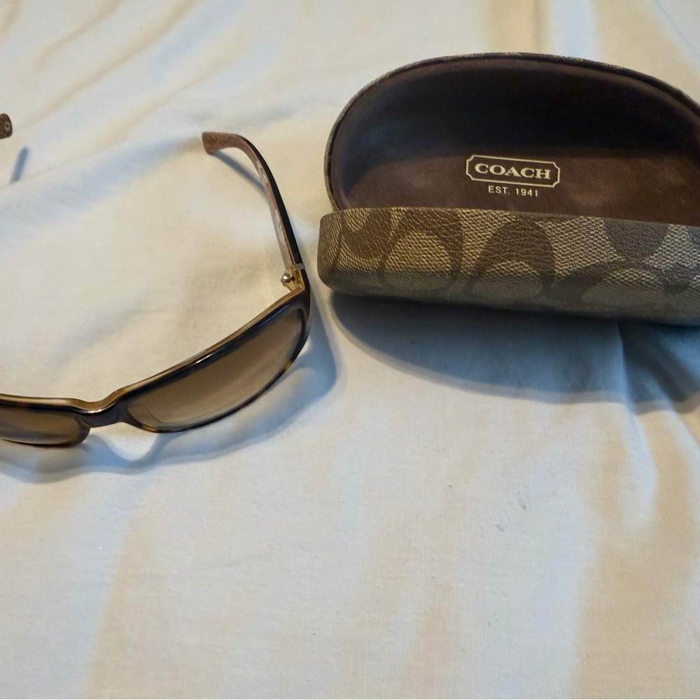 Coach Sunglasses with Case - Picture 2 of 4
